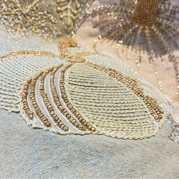 Tahari Fall Table Runner Pumpkin - Picture 4 of 9